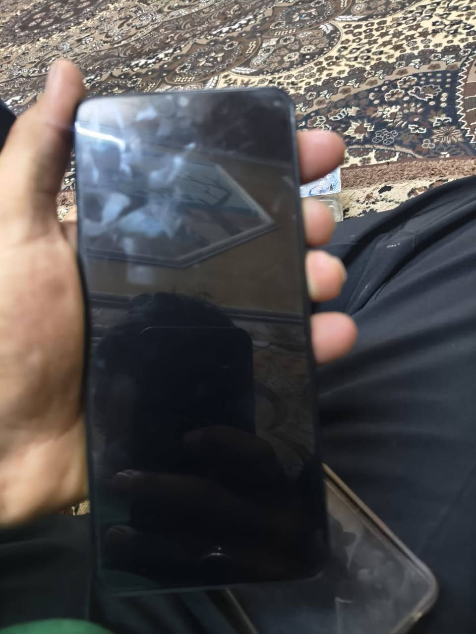 جهاز فيفو. ذاكره 128 نضيف بلكارتونه اخذته ب280. صار شهرين. بس متعلم عل ايفون. امراوس ب11 برو ماكس  بغداد مكاني مدينه صدر ***********
