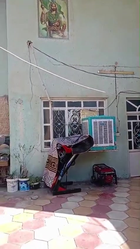 بيت طابقين طابو صرف بالولايه قرب مدرسه النخبه 
مساحه البيت ٢٧٥متر وخلفيه  اتصال علي رقم  ***********
