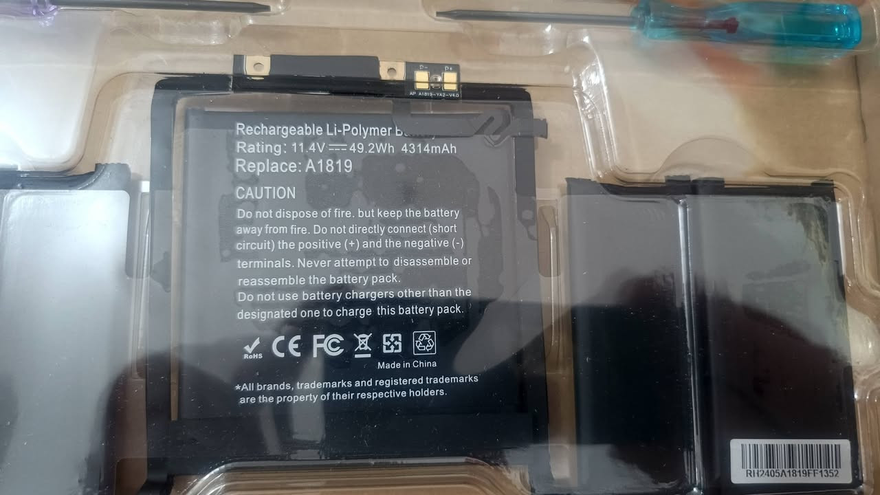25 الف مع التوصيل
بطارية ليثيوم بوليمر بديلة (الطراز: A1819) مخصصة لأجهزة MacBook Pro 13 بوصة
البطارية متوافقة مع أجهزة MacBook Pro 13" A1706 (EMC 3071 و EMC 3163


**إذا كنت صاحب هذا الإعلان وتريد حذفه لأي سبب، رجاءا أرسل رسالة إلى الدعم الفني**