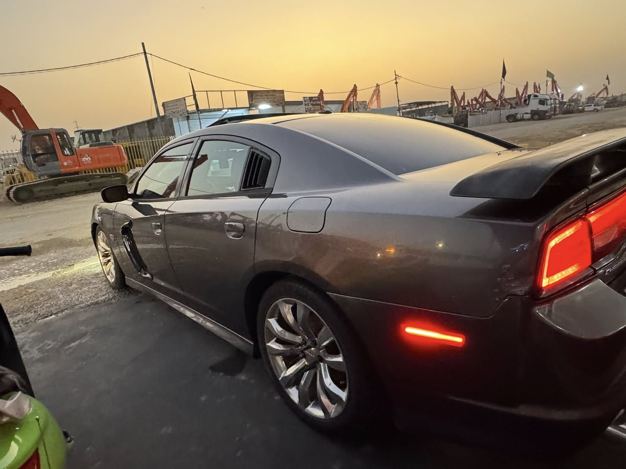 السلام عليكم 🫡
للبيع فقط جارجر 2014
ارتي ماكس اعله فه ٥٧٠٠
ماشيه ١٠٥ميل مال جناي 
حداديه زنون تحويل ثاني يوم فول فتحه شفتات كشن كهربائي دمام فول للخير سعر ١٤٧وبيه مجال شي قليل سياره داخله كلين بل عراق جملغ وباب الايمن كفاله لغد شاصي حدثت البنيد بدون ضربه بدون شي وشراي يتصل بيع فقط ***********
