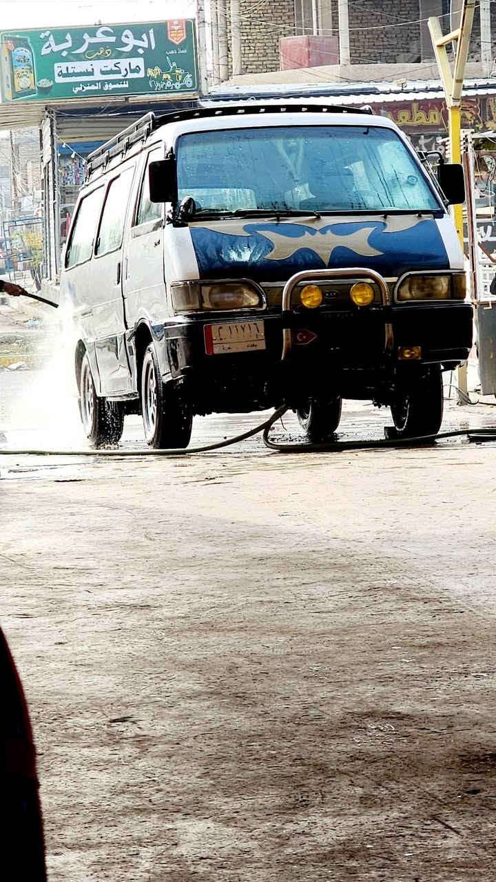 السلام عليكم كيه بسته للبيع موديل ١٩٩٣ السنويه بشهر الثالث تصقط مكينه توني مجفتها الكير فقط الثاني يفلت على الأكثر من القمجي تخم تاير صارلي شهرين من شاده بم ونوزلات جديده كهربائيات كلها شغاله كيج الكاز والحماوه شغالات ويلاه مجليات بالجديد كشنات مال بريجو يحتاج فقط ارضيه ادوشمها صدر امامي وخلفي جديد شادهن قبل شهرين بور ومشط جديدات  شواصي بلاديه سياره كامله وماعاوزها شي كبل للشارع مكاني بغداد الحسينيه مال الراشديه ***********
