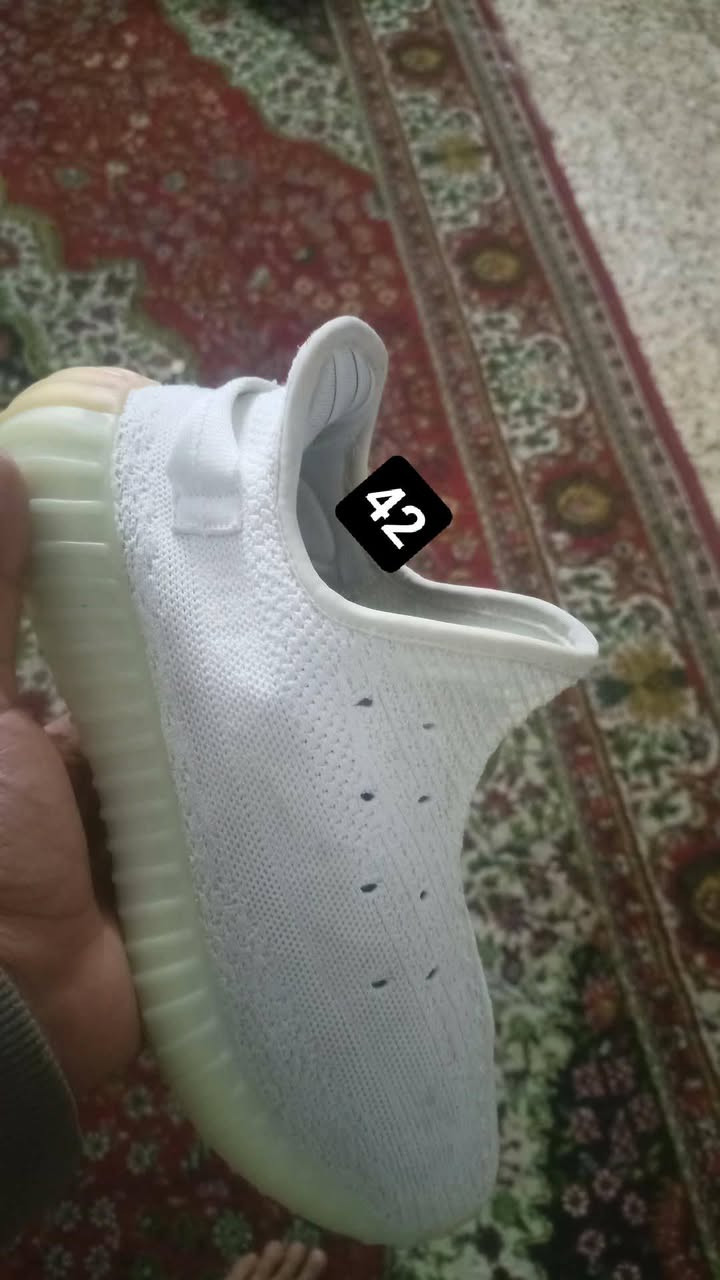 منشور خاص قياس 42متوفر كل قياسات 39ال45 سعر قطعه 15
يوجد توصيل جميع محافظات العراق 5الف 
رقم الهاتف ***********
