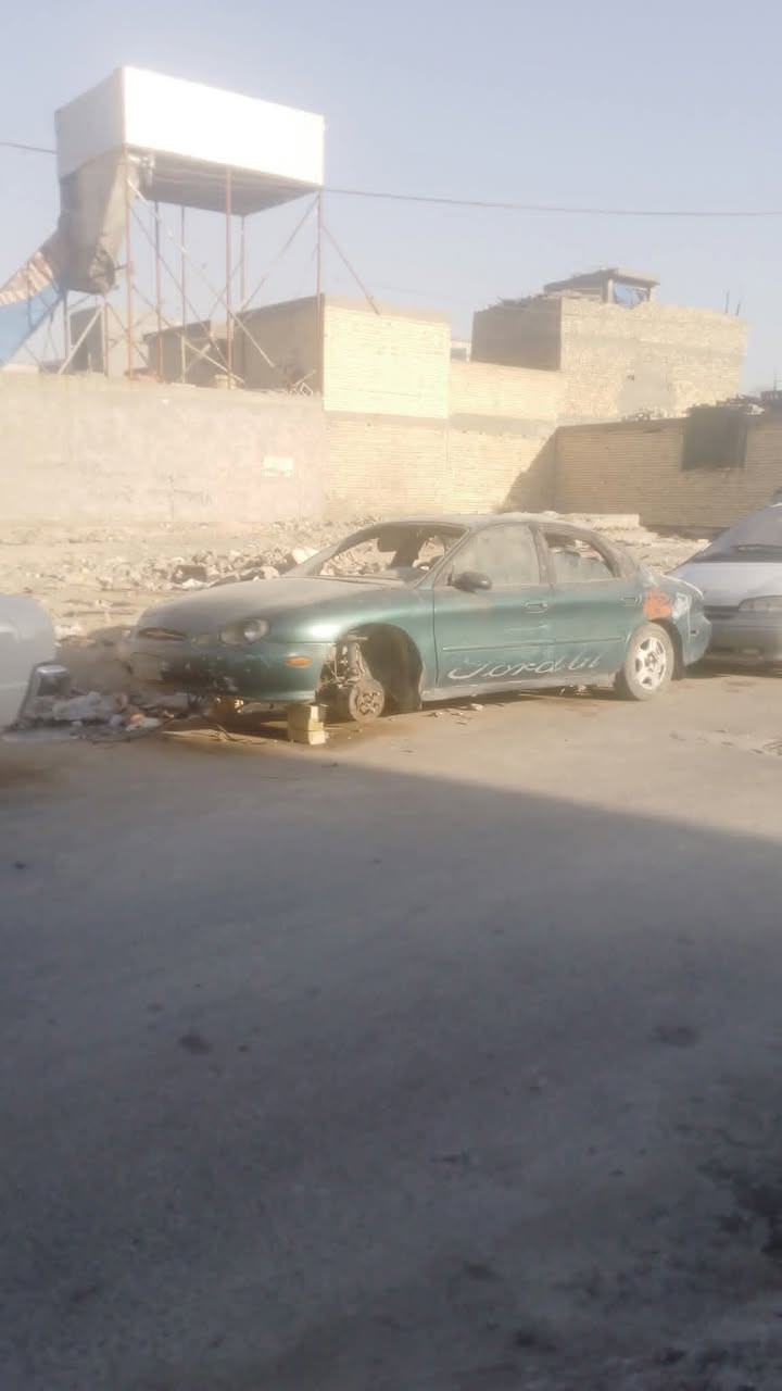 السلام عليكم فورد تورس امريكي ادياله الماني السعر 10مكاني بغداد الشعب هاذه رقمي *********** السياره نقصهة محرك وجامتين اماميه وخلفيه كلهة كامله اصوليه السياره
