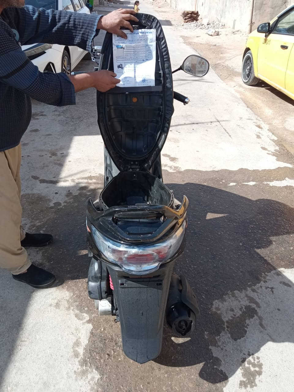 سلام عليكم دراجة مال حاوية ورقة الحاوية وياهة علگت ولف وسويتهة بلخان الدراجة مشتريهة م البياتي ب800كهربائيات شغلة اشاير كلة شغال دبلات شغالة دراجة اريدهة525 للاستفسار على الرقم *********** مكاني كوفة
