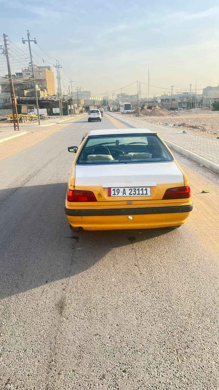 سلام عليكم بيجو موديل 15 تحويل ثاني يوم سياره حلوه ونضيفه محرك مو ايراني فرنسي اطيك بي ترأي البصر تمشي 160 سياره رايده ب40 عليها غرامه سياره 300الف مكان كربلاء رقم *********** سياره أرتب من الصور اذا ماقتنعت  بيها  فلوس تكسي لي جاي بي او بانزينات عليه
