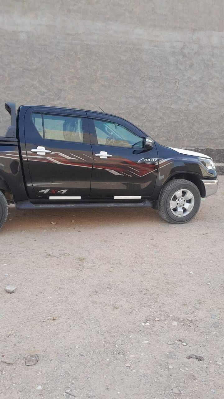 للبيع تيوتا هايلوكس فوريل2023
فول كير عادي 
كفاله عامه 
رقم بغداد انكليزي ب اسمي 
السعر 285 
مكاني كربلاء 
للأستفسار ***********
