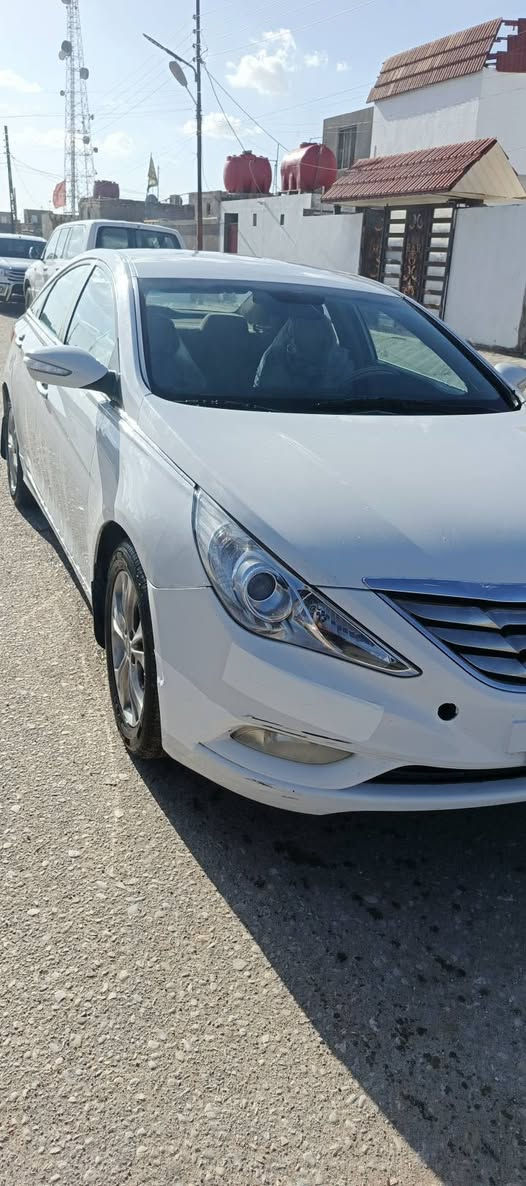 سوناتا خليجي موديل 2013 
شتفات ستيرن 
تبريد قطعتين 
تخم تاير 
السونار موجود اخر صوره 
سنويه  2029
محرك 2400 دوش 
السعر 118 وبيه مجال 
مكاني سماوه قضاء الخضر ***********
