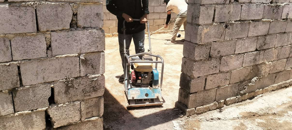 كادر كامل بناء لباخ أسود. +.جص تنظيف تدخيل اتراب سبيس فرش حدل ***********
