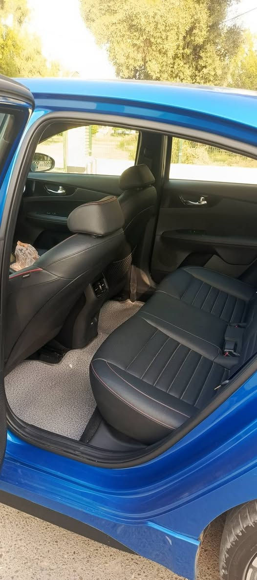 السلام عليكم
شكرأ على الاظافة من رخصة الادمن المحترم
كيا فورتي gt2024 فول مواصفات
(گير عادي) 
بدون صبغ بدون ايرباك فقط بارد بالباب
صور الحادث بالمنشور
رقم بغداد بسمي تحويل مباشر
السعر ١٥٤ وبي مجال 
ماشيه ٢٠ الف ميل
***********
