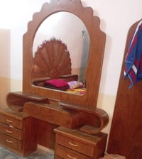 غرفة خشاب للبيع سعرها مناسب للاستفسار الاتصال على الرقم 07830366860