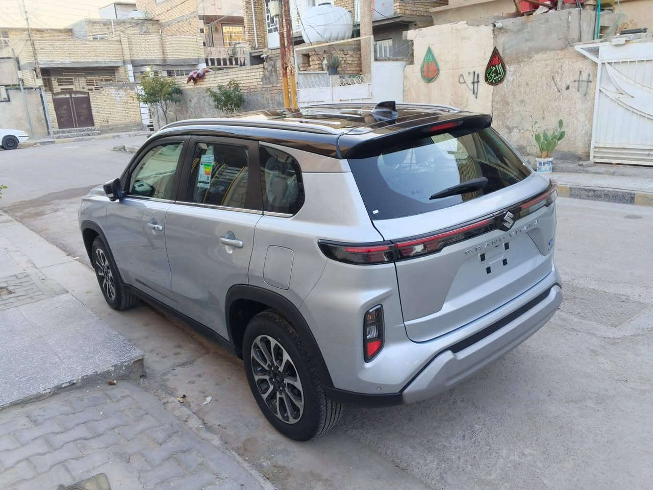 الفئة: SUV (دفع رباعي / دفع أمامي)
عدد المقاعد: 5 ركاب
محرك 4 سلندر سعة 1.5 لتر
القوة: حوالي 101–103 حصان
العزم: 136 نيوتن متر
قير أوتوماتيك 6 سرعات أو عادي حسب الفئة
صرفية الوقود تقريباً 20 كم لكل لتر
خزان الوقود 45 لتر �
كارتي +١
شاشة لمس 9 إنج
كاميرا 360 درجة
شحن لاسلكي للموبايل
دخول ذكي + تشغيل زر
شاشة معلومات للسائق
مثبت سرعة
وسائد هوائية أمامية وجانبية وستائر
نظام ABS + EBD
نظام الثبات الإلكتروني ESP
حساسات خلفية
كاميرا خلفية أو 360 حسب الفئة �
صرفية بنزين اقتصادية
شكل عصري ورياضي
راحة عالية داخل المقصورة
مناسبة للمدينة والسفر
سقف بانوراما
سعر   140
محجوزه ثلاث سنوات
***********
