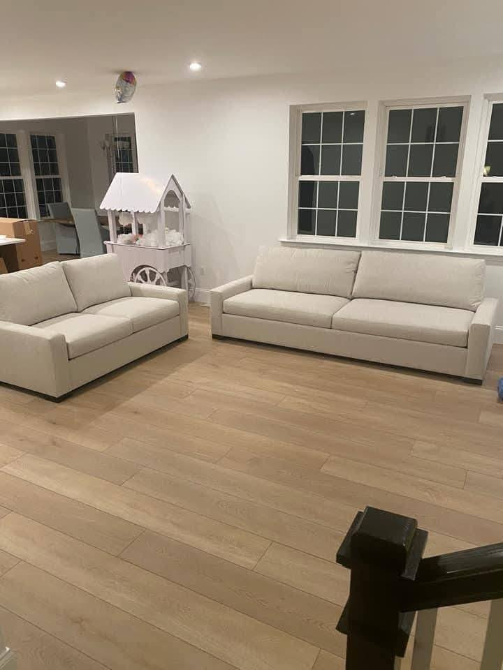 انتهى وقت الارضيات ليث للمفروشات  توفر لكم 
⭐جلد أرضيات ⭐
-مناسب لجميع انواع الديكورات والتصاميم(...)
يستخدم في المنازل🏡والمكاتب🏦والمطاعم🏫والمحلات والشركات وغرف الاطفال والمطابخ
سهل الفرش يمكن فرشه بدون كادر مختص
يمكن وضعه بدون مادة لاصقة
-مبطن من الأسفل بمواصفات عالية جداً 
صناعة اوربية درجة اولى 🇧🇪 بلجيكي
عرض 4 متر والطول حسب قياسك  (م٢) ثقيل +قوي
😍اذا حاب تغير 🎨شكل الارضية🖼 ما عليك بس اختيار اللون 
والقياس🤩 المطلوب🥰
علما ان القياس على المتر المربع للحجز والإستفسار الاتصال على
***********
او مراسلة الصفحة
