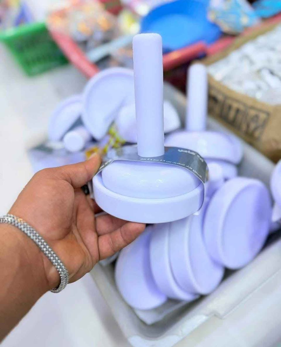 "قالب كبة عظم" أو "قالب كبة عاج"، وتستخدم لتسهيل عملية تشكيل عجينة الكبة بطريقة يدوية سريعة ومنتظمة. 
معلومات عن المنتج:
الوظيفة: تساعد في الحصول على حبات كبة ذات شكل دائري متناسق وحجم ثابت.
التصميم: تتكون الأداة من قاعدة دائرية مع يد ضغط طويلة لتسهيل عملية التشكيل.
المادة:  تُصنع من مواد بلاستيكية متينة تُشبه العاج والعظم في ملمسها.
يوجد خدمة توصيل لجميع المحافظات بغداد, العراق


**إذا كنت صاحب هذا الإعلان وتريد حذفه لأي سبب، رجاءا أرسل رسالة إلى الدعم الفني**