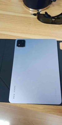 شاومي باد 7 ذاكره 256 عشوائيه 8 شاشه 144 هيرتز  بطاريه 8840  ملحقات شا...