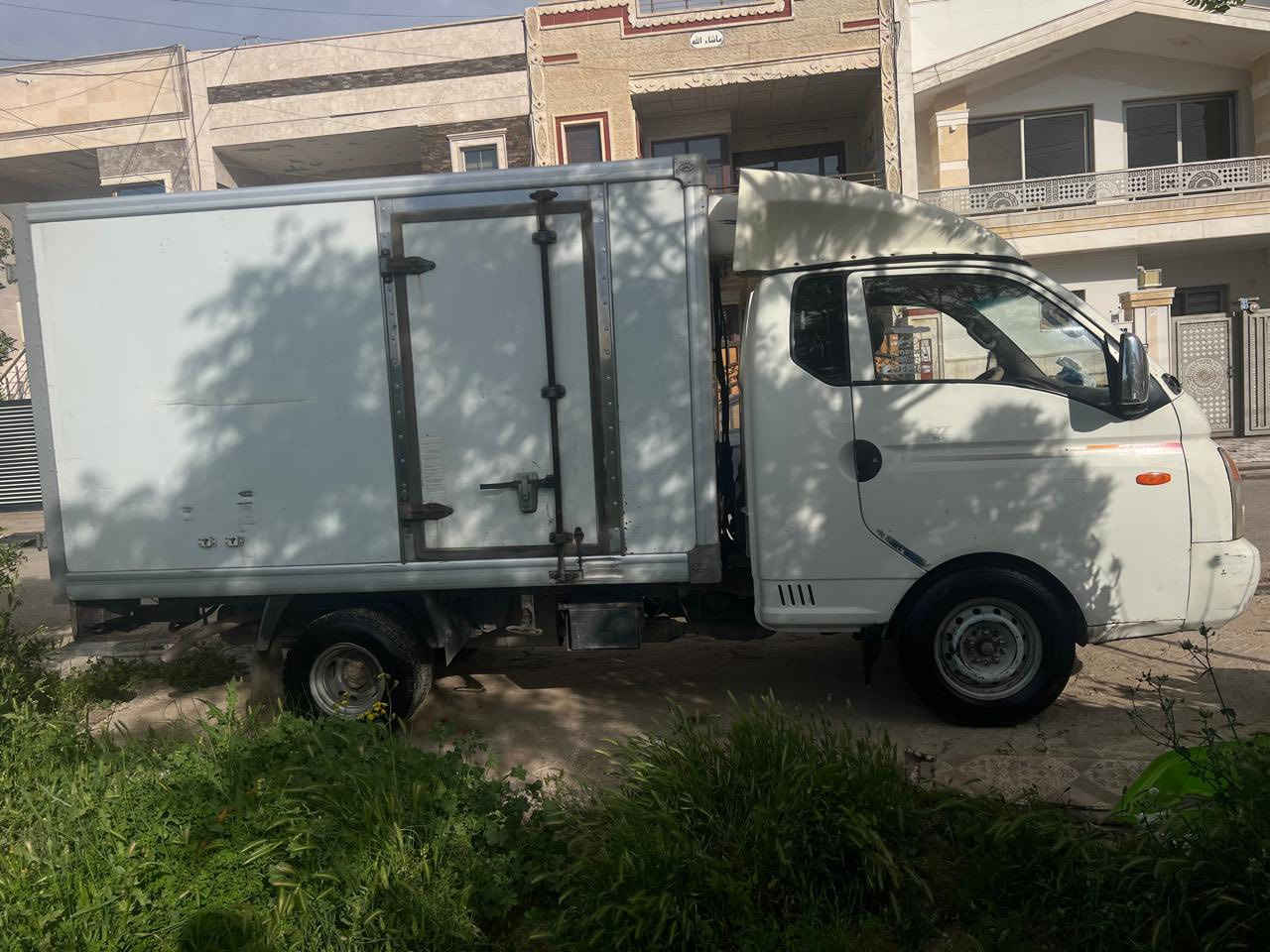 سلام علیکم
بۆ فرۆشتن هۆندای بەراد 
مۆدیل ٢٠٠٩ 
رەنگ سپی 
بەراد ٢قولاب 
تاخم تایەی خاوینە 
دوو پارچە بۆیاغە 
بەراد و دار وبەردی بە شەرتی ١٠٠٠وەستا و فەحس دەفرۆشین 
سعر ١٠٥ وەرەقەو مەجالەکی برایانە ی تیدایە 
بۆ  معمەلە پەیوەندی بە خاوەنی بکەن   ***********
