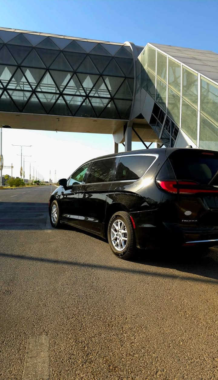 Chrysler pacifica touring L 2024 v6
🛑🛑السياره داخله على كتاب شهداء انبار أرقام انبار
كرايسلر باسفيكا تورنك ال ٢٠٢٤ 
محرك V6 سعة 3.6 لتر Pentastar
قوة 287 حصان
عزم 355 نيوتن متر
كير أوتوماتيك 9 سرعات
دفع أمامي FWD
خزان وقود 72 لتر تقريباً
صرفية وقود:
مدينة: 19 MPG
طريق سريع: 28 MPG
معدل: 22 MPG 
✅ أبواب جانبية كهربائية منزلقة
✅ باب خلفي كهربائي
✅ تشغيل عن بعد Remote Start
✅ دخول ذكي Keyless Entry
✅ تشغيل زر Start/Stop
✅ شاشة Uconnect 5 قياس 10.1 إنج
✅ Apple CarPlay
✅ Android Auto
✅ Bluetooth
✅ أوامر صوتية
✅ تحديثات OTA
✅ شاشة معلومات رقمية للسائق
✅ منفذي USB أماميين وخلفيين
✅ تكييف أوتوماتيك ثنائي المناطق
✅ تكييف خلفي مستقل
✅ مقاعد أمامية مدفأة
✅ مقعد السائق كهربائي 12 اتجاه
✅ دعم قطني كهربائي للسائق
✅ مقود مدفأ ومكسو بالجلد
✅ ستائر تخزين كثيرة داخل السيارة
الصف الثاني يختفي بالكامل بالأرضية.
الصف الثالث يختفي بالكامل بالأرضية.
تتحول السيارة تقريباً إلى فان شحن خلال دقائق.
✅ Adaptive Cruise Control
✅ Lane Keep Assist
✅ Lane Departure Warning
✅ Blind Spot Monitoring
✅ Rear Cross Traffic Alert
✅ Forward Collision Warning
✅ Automatic Emergency Braking
✅ Rear Parking Sensors
✅ كاميرا خلفية ParkView
✅ Hill Hold Assist
✅ 8 وسائد هوائية تقريباً 
السيارة ماشية ٣٧ الف ميل 
السيارة جديدة و نظيفة ما بيها اي نقص ، حادثها فقط بارد براس البنيد و الجاملغ بدون اي صبغ 
الحادث جاي على حساس الايرباكات ف طاكات رغم الحادث كلش بسيط
السعر  260 ورقه وبيها مجال بسيط 
للاستفسار/***********
