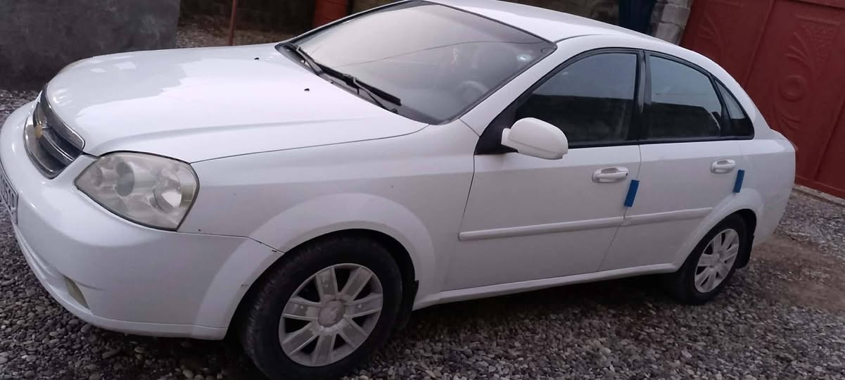 اوبترا للبيع موديل 2007 رقم مسطرة دولي بسمي سنويا لل28 تدفئة تبريد تحكمات ستيرن شاشة كامرة صدر امامي خلفي جديد بيها جاملغ الامامي مبدل بااصلي كابون بانزين گير اوتماتيك سيارة جاهزة 
السعر 87 وبيها مجال شي قليل

***********
