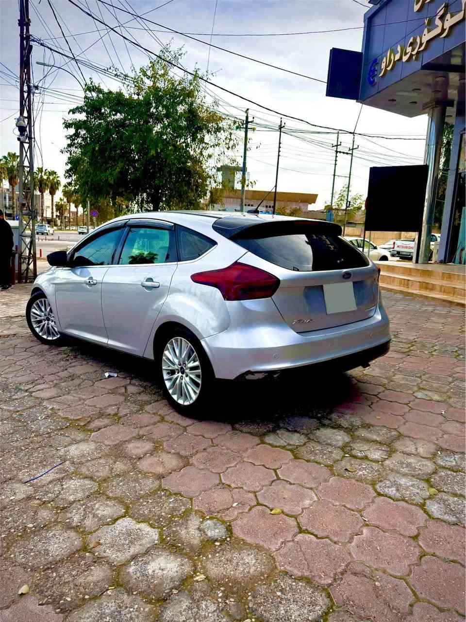 Ford focus 2018 titanium
‎فوول فوول مواسەفات -
‎شاشە گەورە 
‎سەماعە سۆنی - سڵایت- کوشن کارەبا 
کوشن هیتەر -کاڕپلەی - سوکان هیتەر- ناولید ٧ ڕەنگ کامێرا - حەساس- ٤ تایەی نوێ گێڕو مەکینە بەشەرت 
١،٠٠٠،٠٠٠ یەک ملیۆن غەڕامەی هەیە
٨٩ مایڵ ڕۆشتوە
تەنها بۆنیتی سبوغە ئێرباگ بەس سوکان
0️⃣7️⃣5️⃣0️⃣1️⃣0️⃣0️⃣8️⃣1️⃣8️⃣0️⃣ أربيل, العراق
