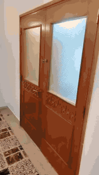 شقه للبيع 

طابق ارضي غرفتين حي الاول مع حديقه 

الشقه للبيع او مراوس بطابق ثاني غرفتين 

للتواصل ☎️ ***********
*********** ☎️ 

مكتب الافق_شارع الاميرات-مجمع الاخاء
