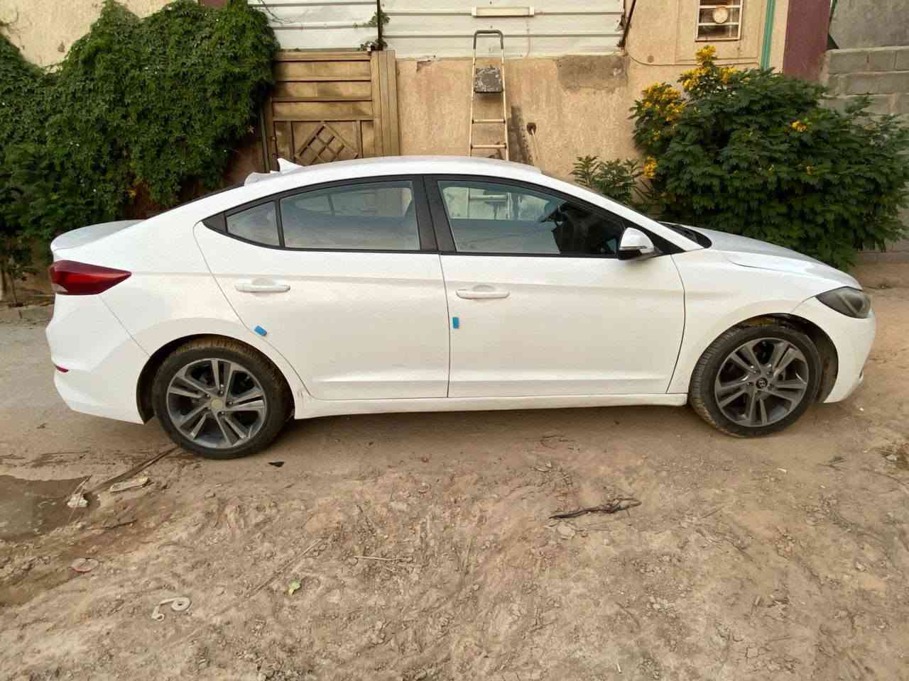 سلام عليكم انتره مديل 17خليجي مكيه 1600سوبر مكينه وكير مكفولة تبريد شغال بيه 3قطع شوي بلا متعوره بلا لغده رقم اربيل تريد تحويل تريد وكاله مكان كربلاء سعر 108وبيه مجال ***********
