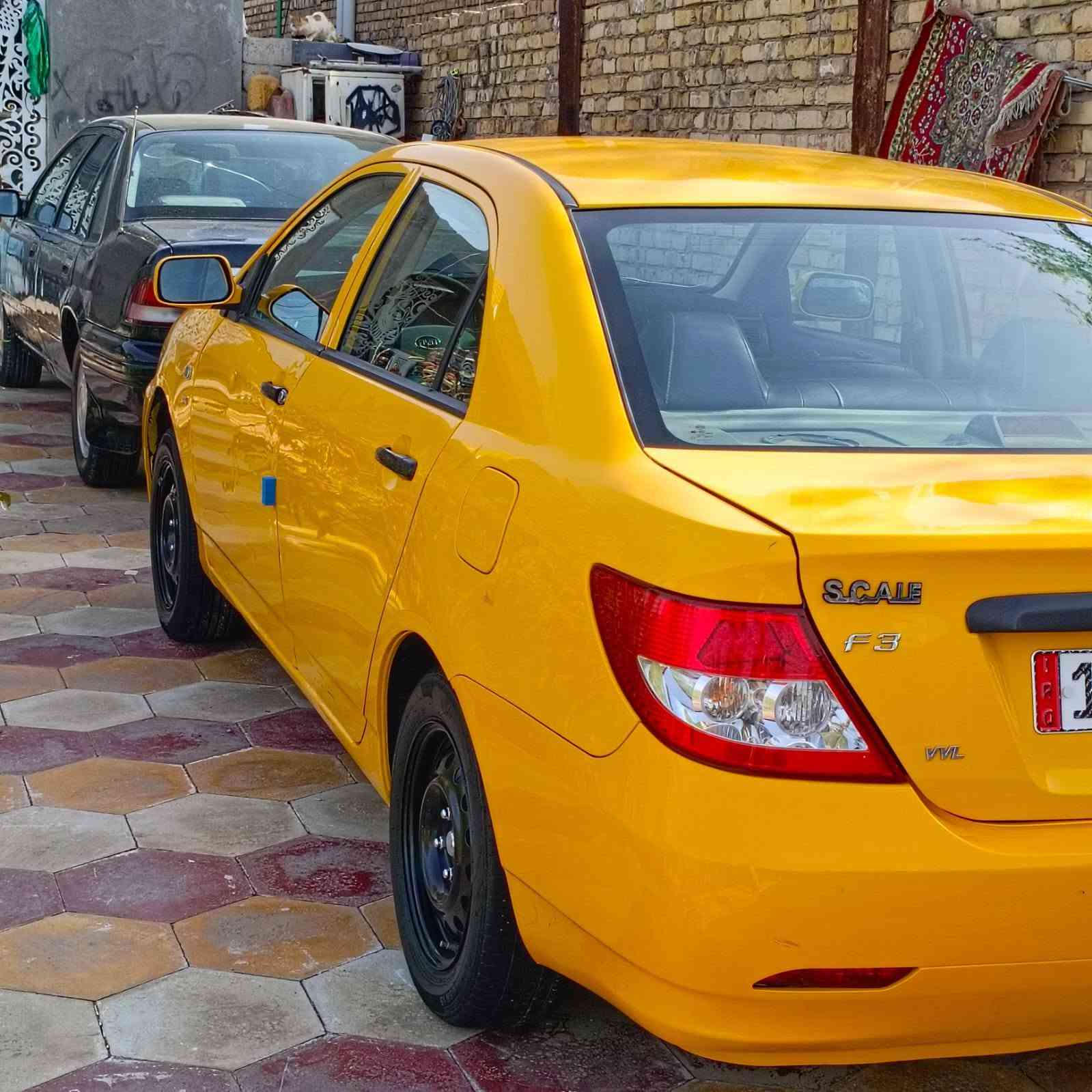 السلام عليكم سيارة بي واي دي 2019 حرة بسمي هيئة وغرامات مصفرة بيهة بنيد وجاملغ ما عابرات مكينة جديدة تبريد جديد حدادية جديد تخم تاير جديد 
السعر 70 
العنوان الديوانية
للاستفسار على***********

