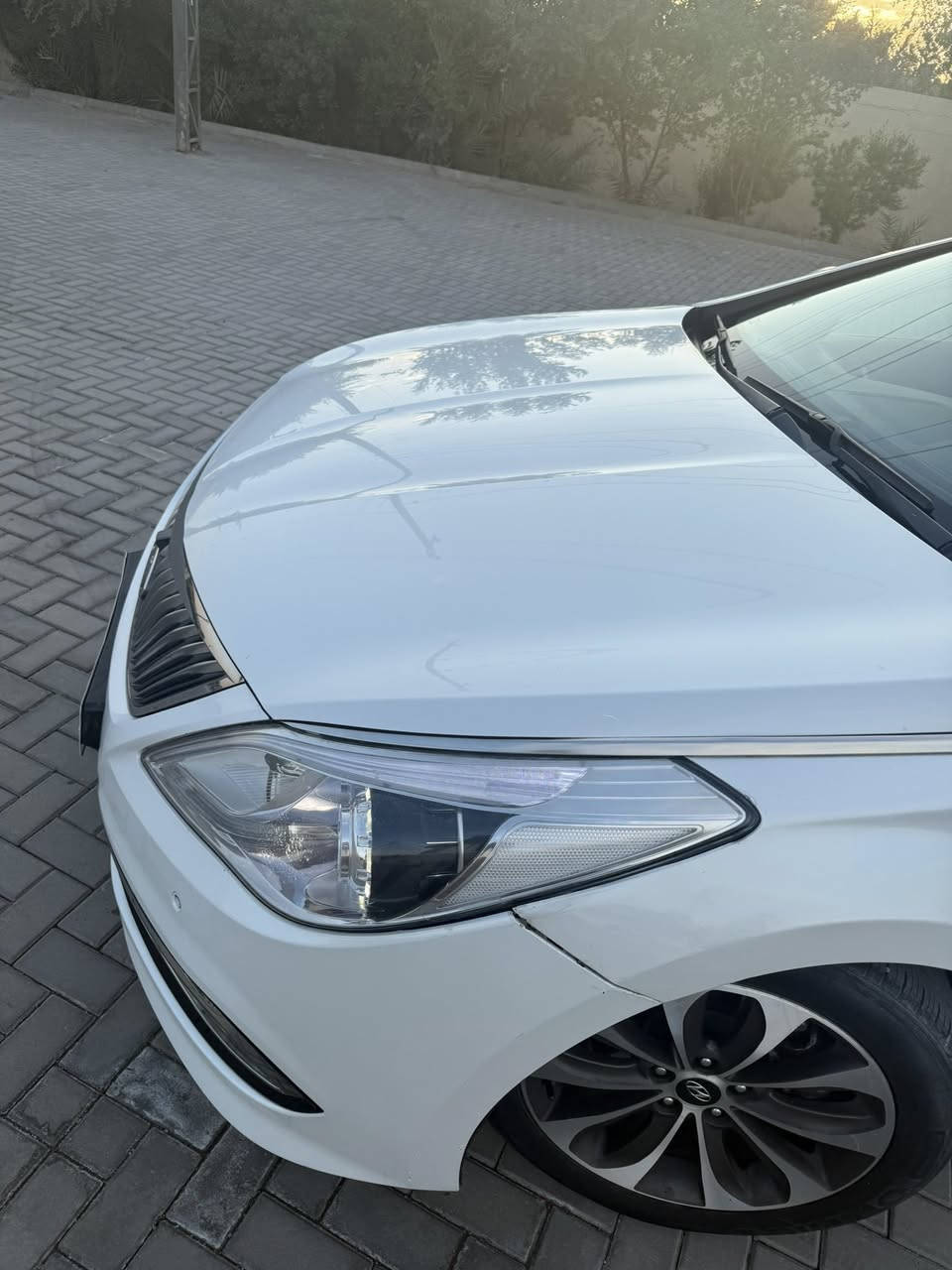 السلام عليكم اخوتي اقرو المنشور كامل والي يعجبه على راسي والي ميعجبه ويشوفها غاليه او مو سعرها يترك كلمه طيبه هونداي ازيرا موديل 2014 خليجي كفاله عامه من الصبغ والحادث والتبديل بيها تكحيل بعض الاماكن وبارد والسونار بيها يحجي كلشي فول مواصفات اعله شي محرك 6 سلندر 3000 لا تبخير لا تنقيص ولا مفتوح ولا حته مبدل نحجي بالمواصفات الي متخلص بانوراما على طول القماره مري شفط وتحكمات بالمري وترحيب عند الاقتراب من السياره وياهن ضوه مال ترحيب كشنات جلد جديدات كلش كشنات كهرباء وتدفئه وتبريد وخزن ميموري بردات خلفيه بلاديات مالتها مال شركه اثنين يدوي والخلفيه مال صندوك كهرباء بالدكمه تنزل وتصعد ومن تحط بك تريد ترجع تنزل من وحدها تلقائي ومن تبدل تمشي تصعد تلقائي ستيرن كهرباء وتحكمات بالستيرن صاجات ملكي قطعتين تبريد داخل اسبرسو بصمه وبصمات بالابواب شاشه كامره وحساسات ورادار كذالك وبعد بيها مواصفات مكاني بغداد حي الجهاد سعر 147 وبيها مجال للشراي وماقصر ويه واحد انشالله رقمي *********** تحياتي للجميع واعتذر عن الاطاله رقم شمالي شبه مميز تريد وكاله او تحويل بكيفك لان باسمي
