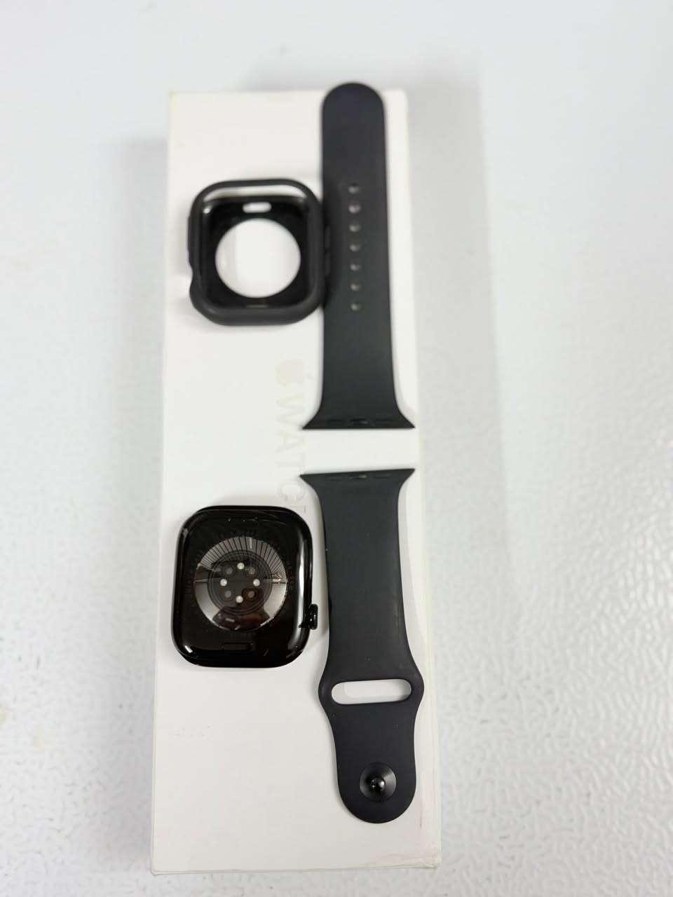 ساعة ابل واج سيريس 11
حجمها : 46mm
نسبة البطارية : 100 %
نسبة النظافه : %100
السعر :530 الف بي مجال قليل  شخط واحد ما بيه مراسله عله واتساب ***********
