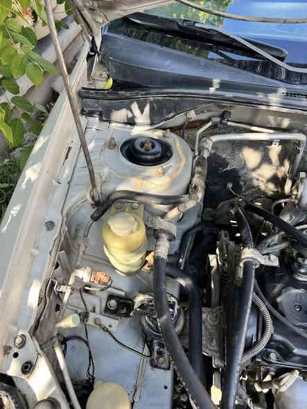 لانسر. 2011 مصبوغة حزام. وبيها ضربة بجاملغ الخلفي. دواخل حلوه تبريد ثلج تخم تاير. مكينة 1600قبق اسود المرغوب مكينة وكير خير من الله. لغد شواصي كله جديده رقم بغداد بسمي. سعر 68وبيها شي بسيط جدا. عنواني. بغداد منطقة كميرة قرب جزيرة سياحية هاتف ***********
