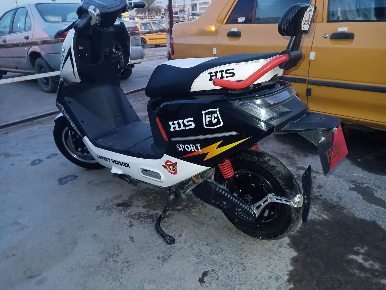 دراجه شحن بطاريه ٣٠٠٠ موديل ٢٠٢٦ ٦بطاريات ٣نمر السرعه ٩٠ نظام بارك ونظام  وR الرجوع إلى الخلف مكاني بغداد السعر ٩٥٠ وبيهه مجال قليل ***********
