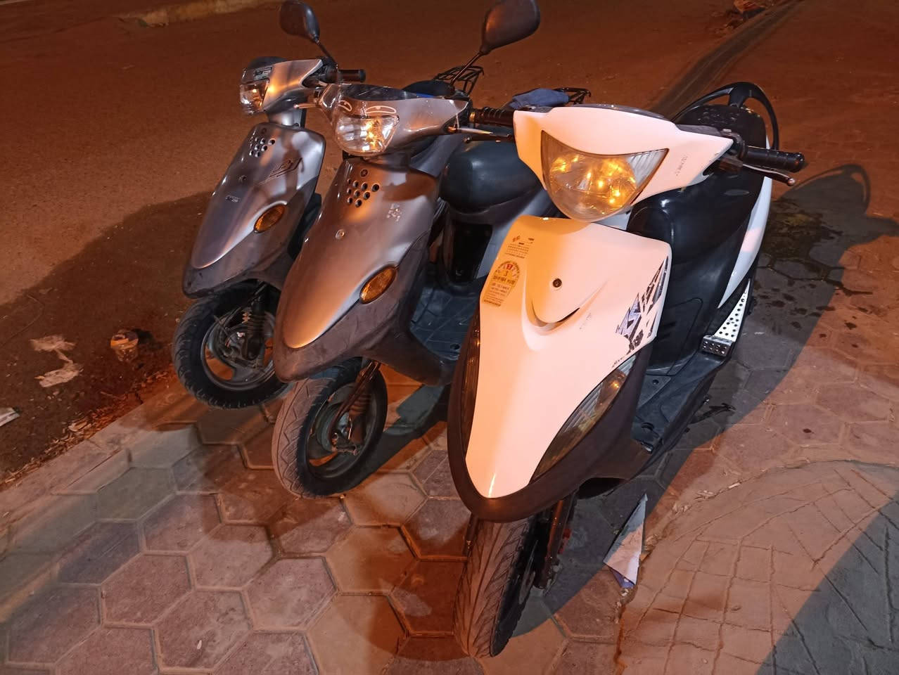 درجات ماكسات عدله زائد بيدي نظافه 90% كامل مواصفات كل نقص ما بيهن مكاني ناصريه شهداء***********
