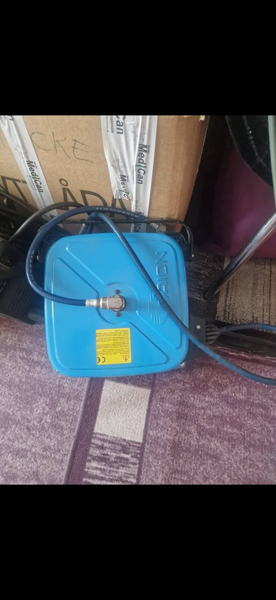 السلام عليكم صونده  راجز  سويدي ١٢ متر نظافه ١٠٠ بل ١٠٠ سويدي  السعر ١٢٥ الف


**إذا كنت صاحب هذا الإعلان وتريد حذفه لأي سبب، رجاءا أرسل رسالة إلى الدعم الفني**