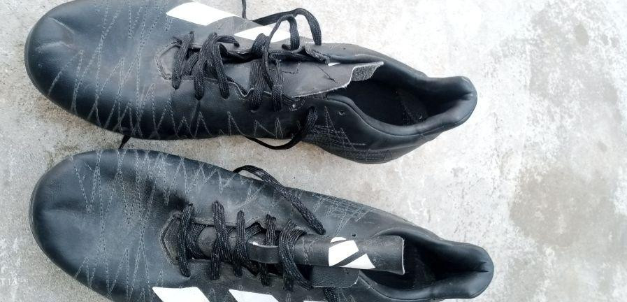 سلام عليكم حذاى رياضي اندونسي شوفت عينك نضيف كلش... 30الف... العماره عمارة, ميسان


**إذا كنت صاحب هذا الإعلان وتريد حذفه لأي سبب، رجاءا أرسل رسالة إلى الدعم الفني**