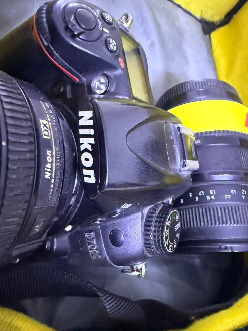 كاميرا نيكون D7000 كامل ملحقات مع عدسة رياضية اضافة للعدسة الأصلية للبيع للاستفسار  أو التواصل على الرقم ***********
