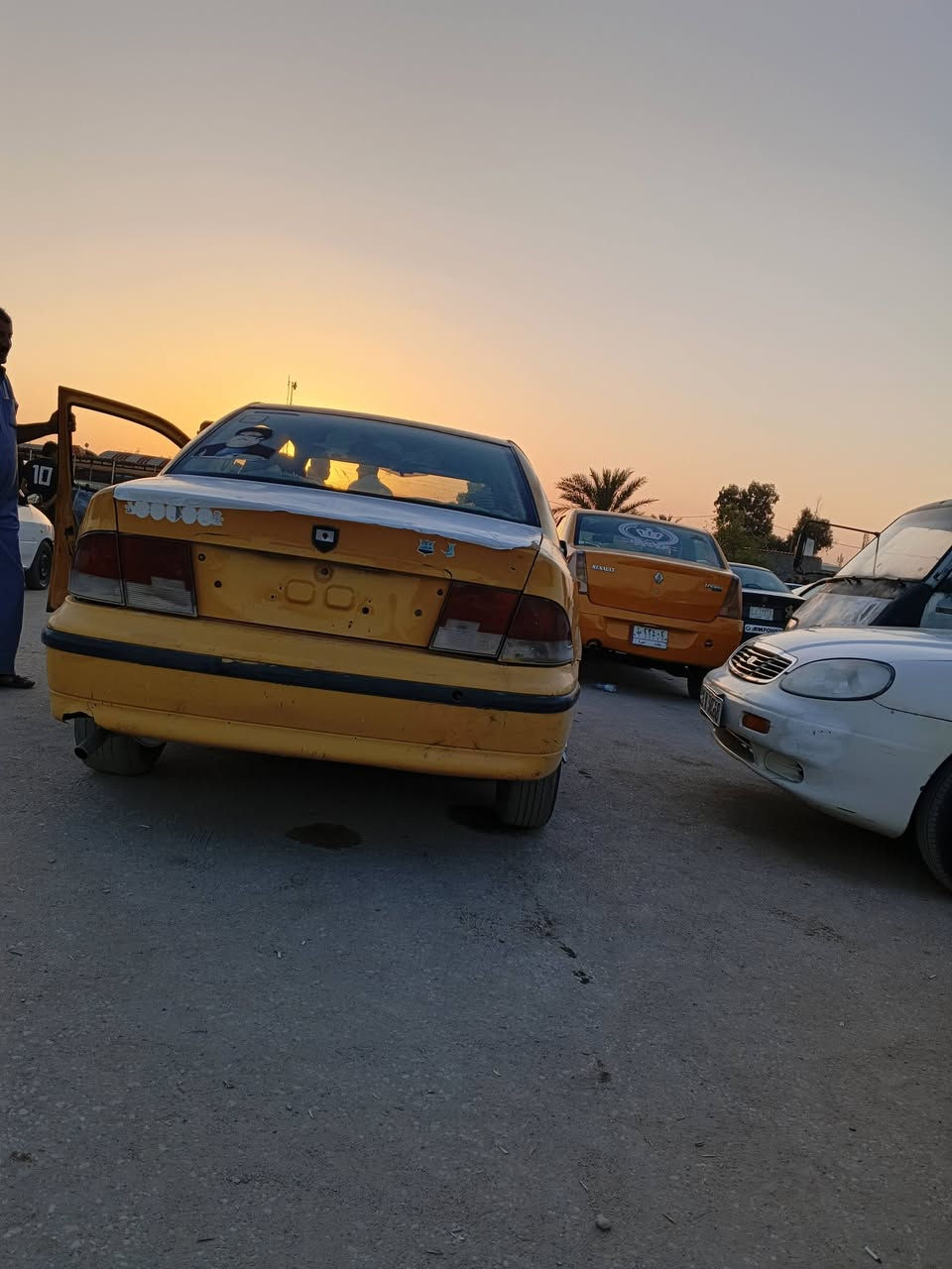سمند للبيع سياره مرتبه كشره حلوه موديل 12 برخص لماي سعر تصل أو واتساب ***********
