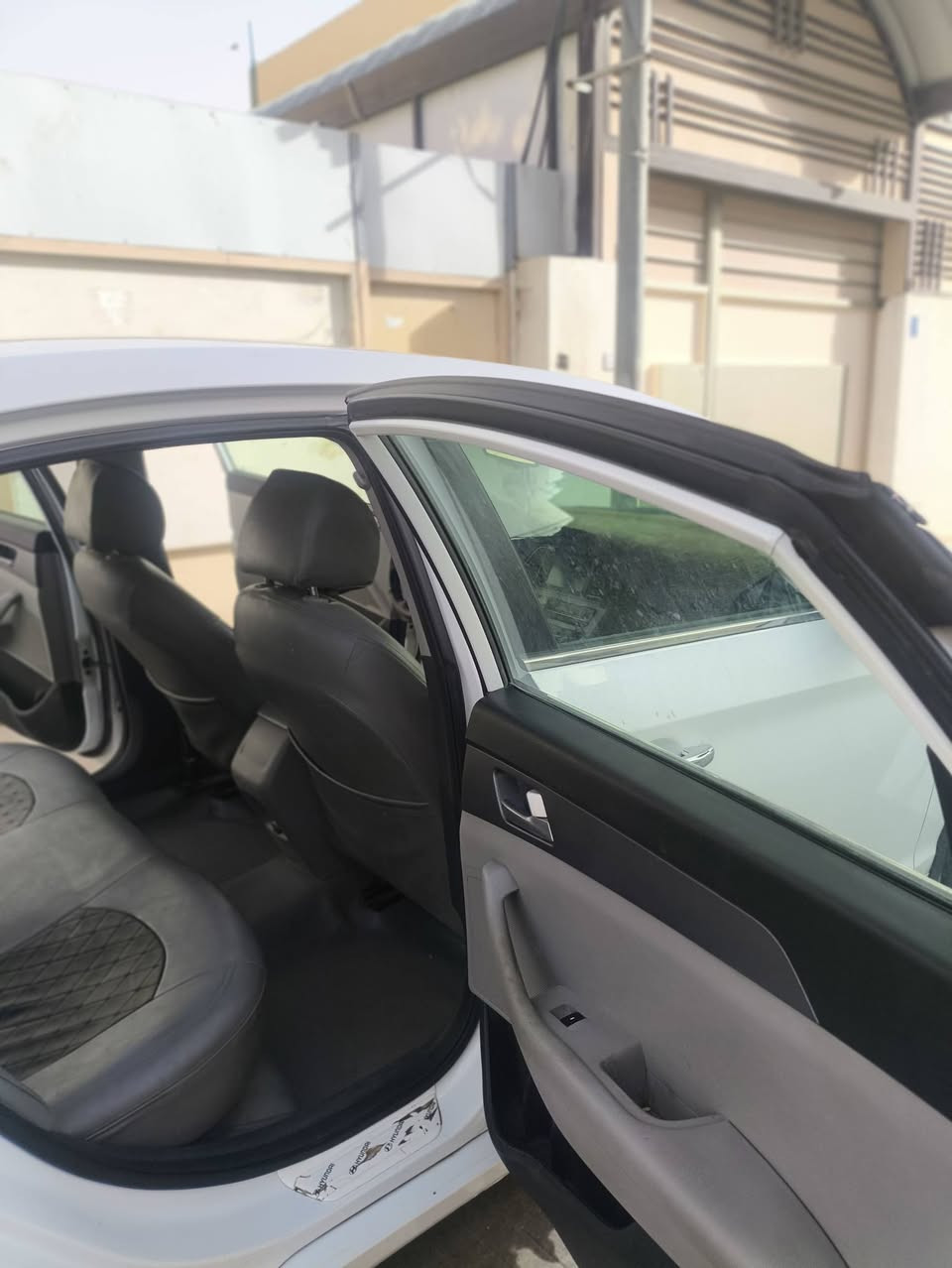 سلام عليكم
سوناتا موديل 16
وارد امريكي سياره نضيفه جدا مكانها النجف الاشرف سعر 122وبيها مجال السياره بسمي السنويه ل30 
رقم صاحب السياره 
***********
