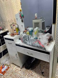 ميز تواليت • كنتور • مراية • جرارات • دولاب • خزانة