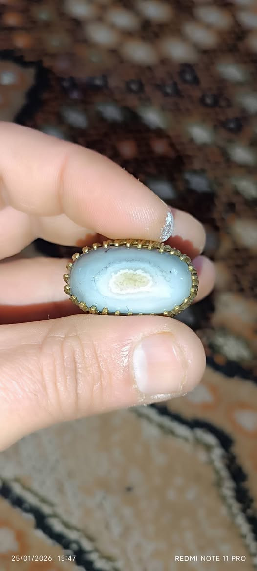 خاتم سليماني مكلد بداوودي  بي روحانيه كلش قويه مختوم ومدفون شهرين بالكاع حجر كلش قديمم
مال مزامط
شغله محبه/ عطف/ جلب نضر /تسهيل امور
السعر 50 الف قفل
يوجد توصيل لكل محافظات العراق 
للتواصل مراسلة الصحفه
او الواتساب ***********
