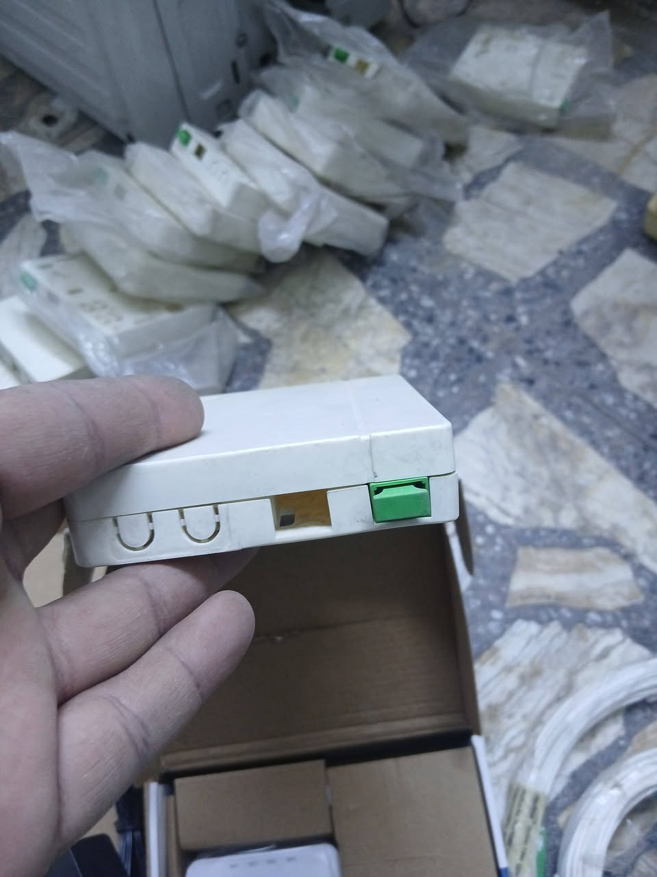 سلام عليكم 
اجهزه للبيع شغالات قيم وخذ بل عافيه
مكاني حي العامل 
***********
