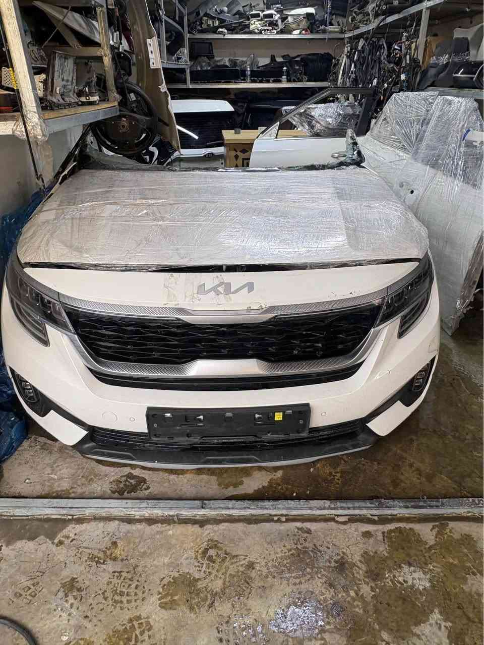 السلام عليكم زبائننا الكرام 
يعلن عالم الكوري عن وصول حاويه لجميع قطع الغيار للسيارات الكوريه للموديلات  2021 2020و2022و 2023و ٢٠٢٤ و ٢٠٢٥ بالاضافه الى توفر كيا سيلتوس بجميع موديلاتها 
للتواصل و الاستفسار الاتصال على الارقام التاليه :
***********
***********
متواجدين على الواتساب على مدار ٢٤ ساعه بغداد, العراق
