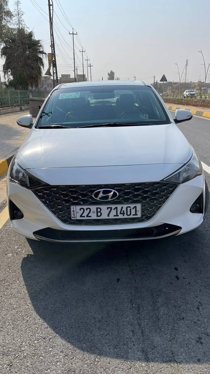 بسم الله وعلى بركة الله 
الســـــعـــــر 145$ و بيه مجال للشراي و الطيبين
اكسنت Accent 2021 اعلى فئة Verna 
الشكل الجـــــديــــد 
رقم اربيل الدولي ( مسطرة ) 
سنوية وهزة جديدة 
#كوري بدون صبغ فقط شبر ( #كرت بالباب ) 
و شبر بارد باب السايق 
#محرك 16 دوش 
#كير ATM اوتوماتيك + كير عادي 6 نمره 
#سلايد_روف
#تحكمات ستيرن 
#اشارات بالمرايات
#مراية تحكم كهرب 
#سنتر لوك Centre lock 
بريك ABS
#ويل_كب كروم 
#قطعتين_تبريد
السيارة ماشية 52.000 الف كيلو 
#كير_ومحرك_وتبريد شـــــــرط 
باقي السيارة وضع شركة 
للتواصل:***********
