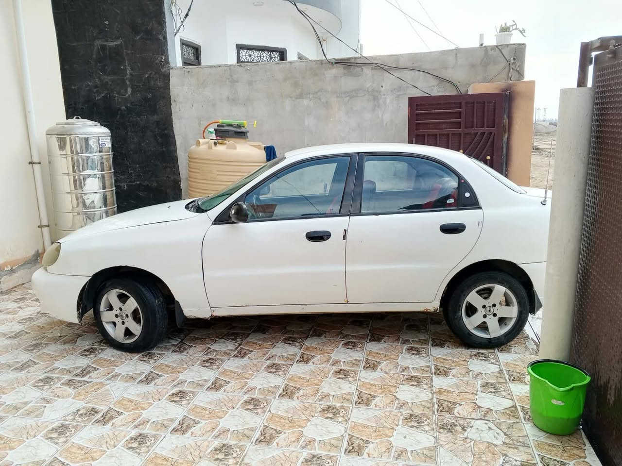 للبيع دايو ٢٠٠٢ مكانها ديالى تحويل مضمون كير حلو كلج جديد محرك حلو داخلها حلو لاتبديل ولا صبغ سعرها ٢٣ قفل بيها نواقص قليله مثل عقل وقواعد مال دبلات وخياس وطخات قليله تبريد ميشتغل


**إذا كنت صاحب هذا الإعلان وتريد حذفه لأي سبب، رجاءا أرسل رسالة إلى الدعم الفني**