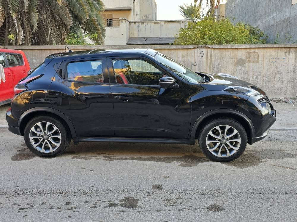 السلام عليكم مستعجل ع البيع كلش 
نيسان جوك ( خـليـجـي ) 2018  
رقم بغداد  الجديد  ماشيه 84  قابله للزيادة 
سياره كلين اي ضرر ما بيها 
و مكفوله من اي نقص  
مكينه 1600 دبل نوزل تنفس طبيعي بدون تيربو
السياره فول 
كامرة 360 
مريات كهرباء 
نقطه عمياء 
فتحه سقف
 بصمة تشغيل
تدفئه بالكراسي 
تحديد مسار 
3 انضمه قيادة 
E/N/S
كراسي جلد 
تحكم ستيرن كامل 
تحديد سرعه 
رقم صاحب سيارة ***********
125 و بيها مجال بغداد, العراق
