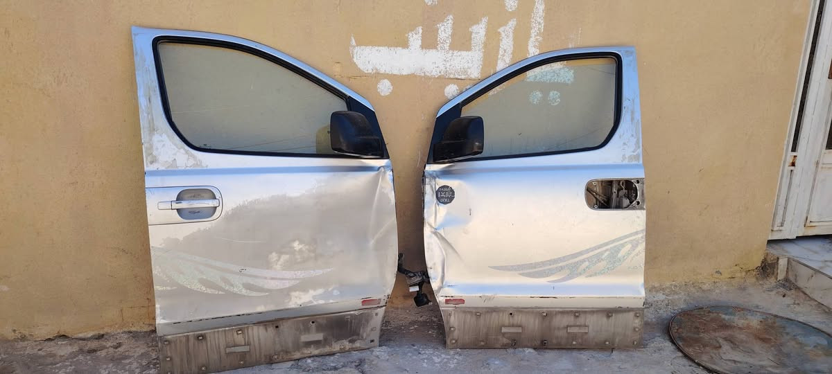 سلام عليكم بيبان كاملات نضاف ب ٢٠٠ وبيهن مجال ستفسار ***********
