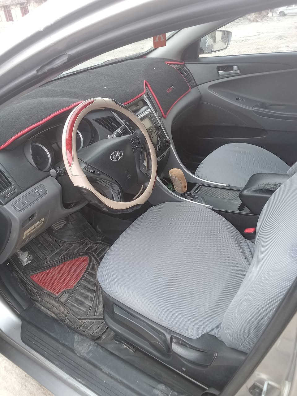 السلام عليكم سوناتا للبيع موديل 2012خليجيه رقم بغداد بيهه بنيد مبدل وكالة كير ومكينه مكفولات تدفئه تبريد   تبريد قطعتين شفتات السعر 117 وبيهه مجال  العنوان بابل محاويل ناحية الامام ***********
