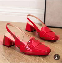 ملابس • بضاعة منوّعة • أسعار مناسبة