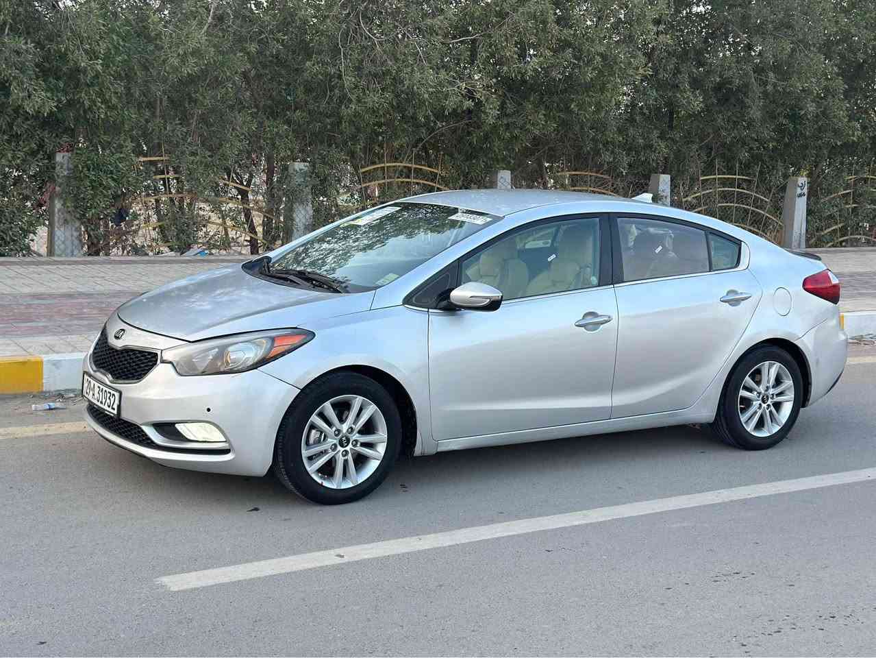 السلام عليكم 
فورتي ٢٠١٥ بسمي تحويل مباشر هزه وسنويه جدد وارد امريكي بيه جاملغ مبدل وبنيد صبغ وبيه رشات صبغ بالهلال علئ الباب  سياره جاهزه ومحرك ٢٠٠٠ شاشه كامرا ويل كب امريات شفط بلاجكتورات تحكم ايكو مانع انزلاق السعر ١٠٣ وبيه مجال بسيط الشراي مكاني ناصريه الاتصال ***********////*********** ناصرية, ذي قار
