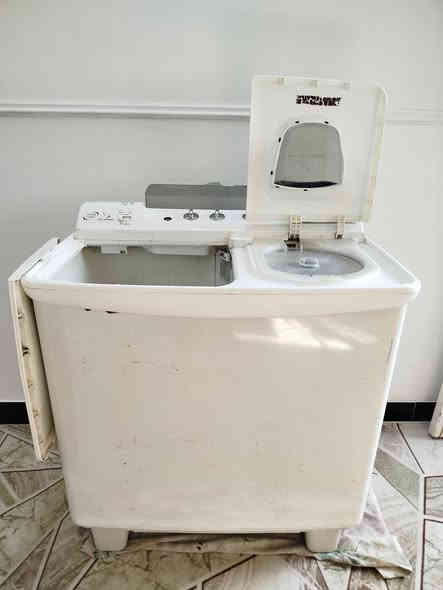 للبيع هيتاشي ياباني حجم كبير جاهزه غسل وتنشيف مابيه نقص 
سعر 115 مكاني كربلاء حي العامل *********** واتساب وماسنجر موجود ***********
