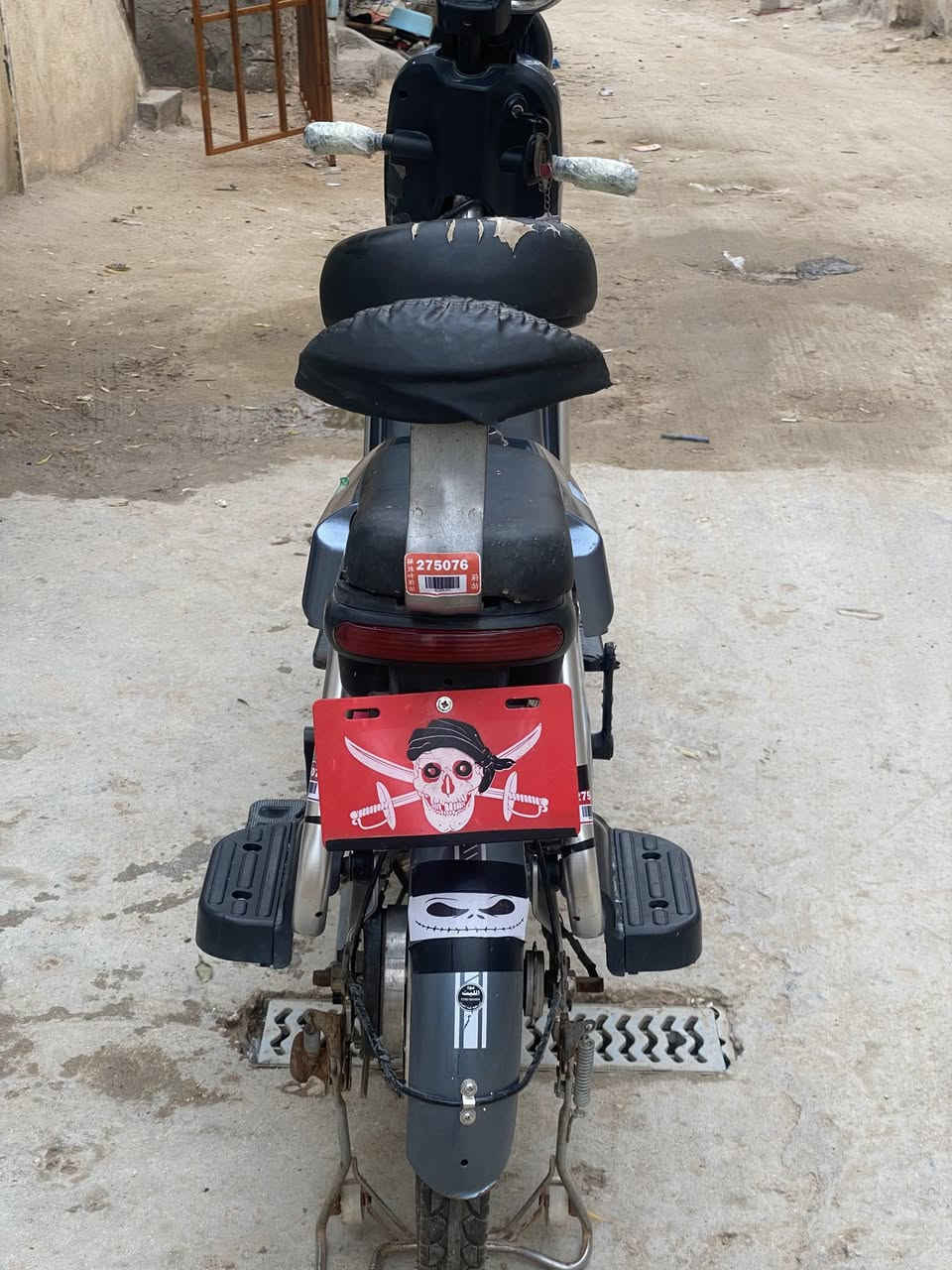 السلام عليكم
بايسكل نقصه بطاريات + السله تجي وتشوفه شوفت عينك مابي اي نقوصات تعال وافحص 175وبي مجال***********
