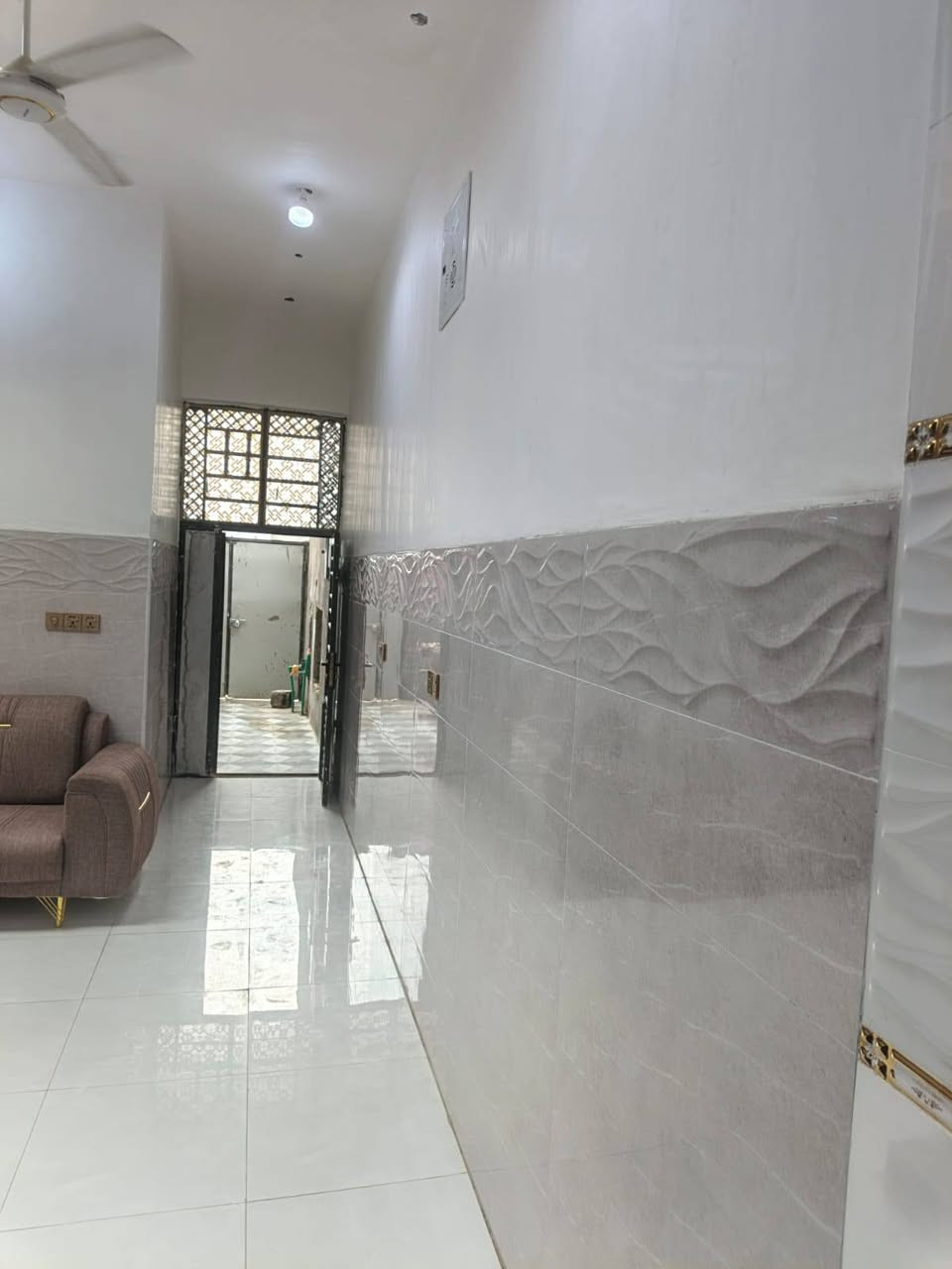 بيت البيع ابو الخصيب جامع الشهيد طه دورة ام زباله 100 متر طابو زراعي وكاله محكمة شارع تبليط كهربا ماء نبيريا 
ديوان وصلة مطبخ 4غرف نوم حماد عدد2صحيات خارجية 
***********
