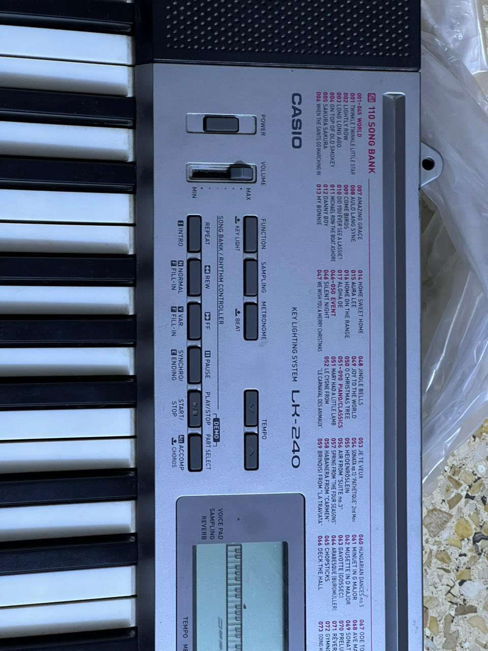 السلام عليكم
اورغ كاسيو اخو الجديد مستخدم كم مرة فقط هو والمحولة والسستين جديدات
التواصل خاص او واتس اب للسعر
***********
مكان / حي الجامعة بغداد
التوصيل فقط للكرخ متوفر
